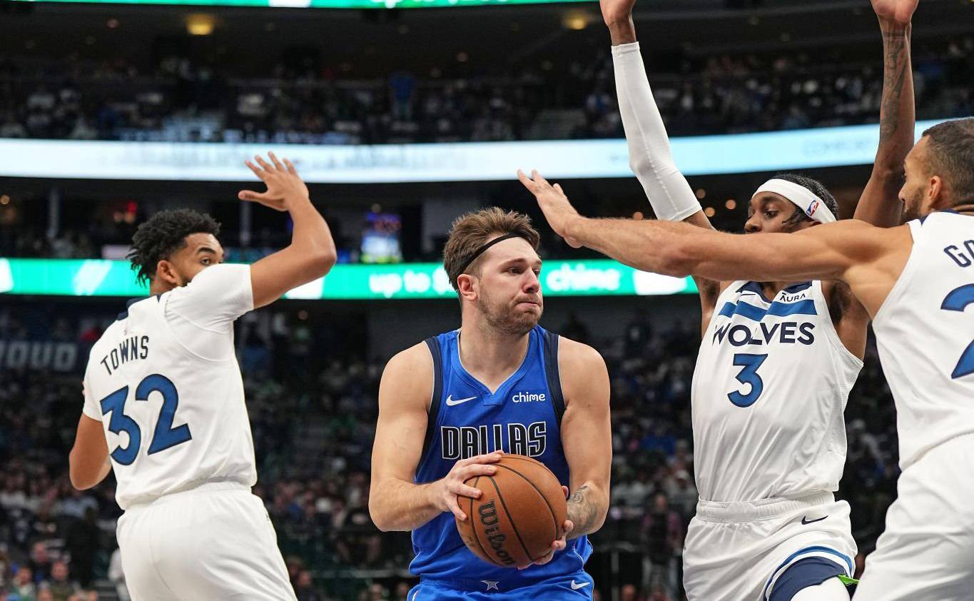 东契奇惊艳全场，唐斯助攻爆棚，球队未来可期逆转取胜！