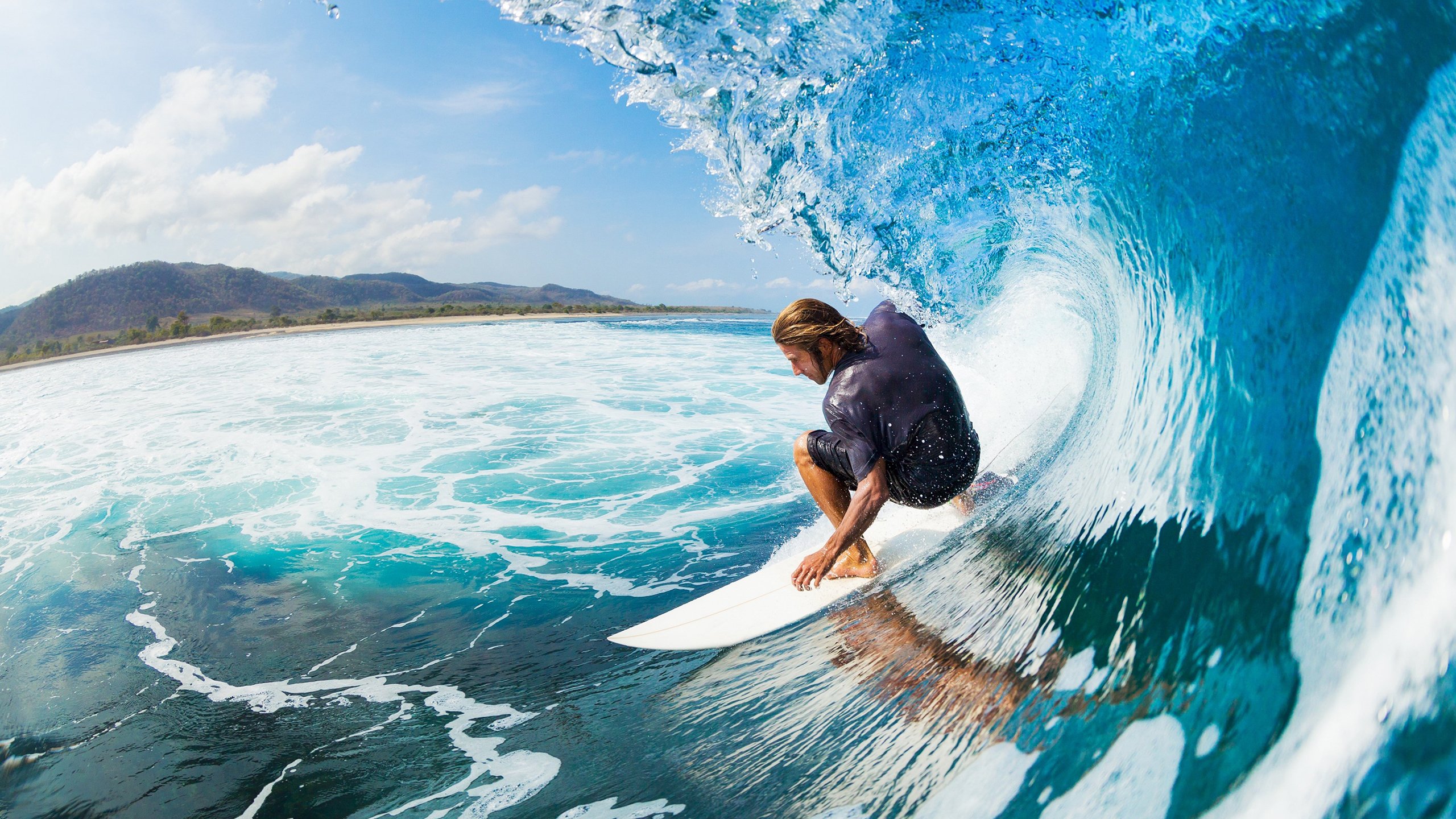 广东男篮半决赛横扫广东男篮,斯瓦泰克砍下8记关键球,全场沸腾的简单介绍